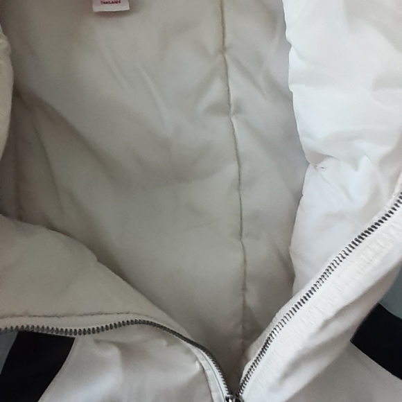 Guess Jacket - Picture 5 of 13